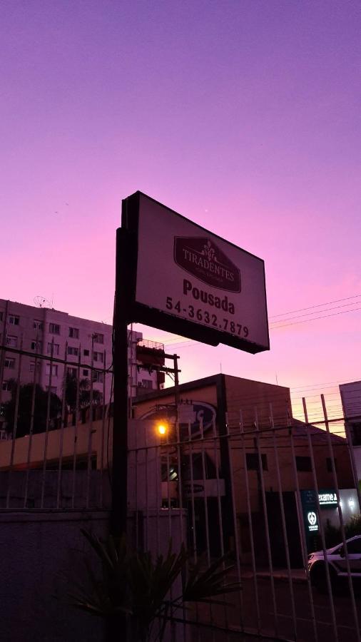 Hostel E Pousada Tiradentes 774 Passo Fundo Ngoại thất bức ảnh